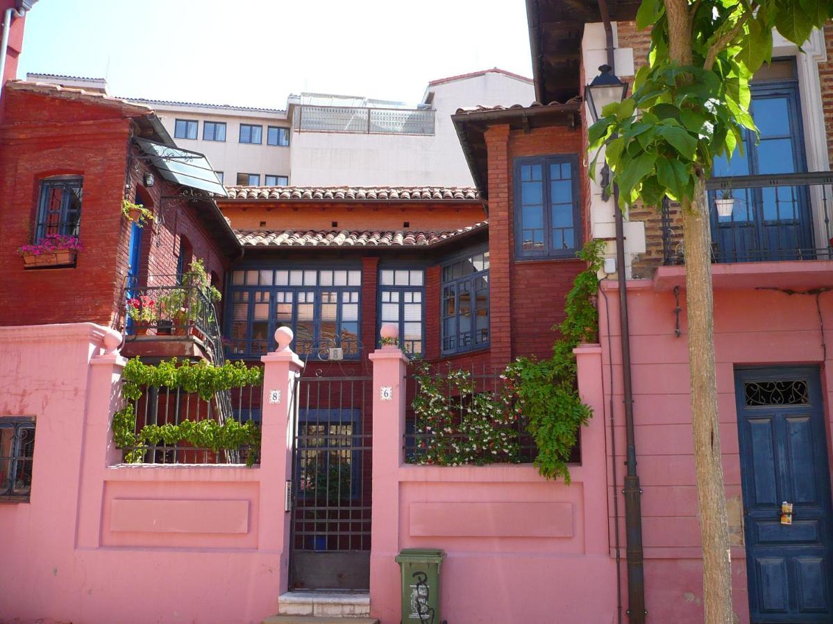 El 8 De Serranos - 1º - Casa Con Garaje Leon Luaran gambar